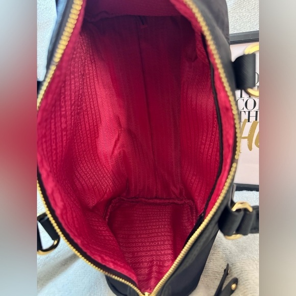 Victoria Secret bag - Picture 4 of 5